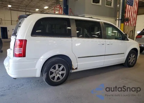 2010 Chrysler Town & Country Touring from USA, damaged, VIN 2A4RR5D14AR343960